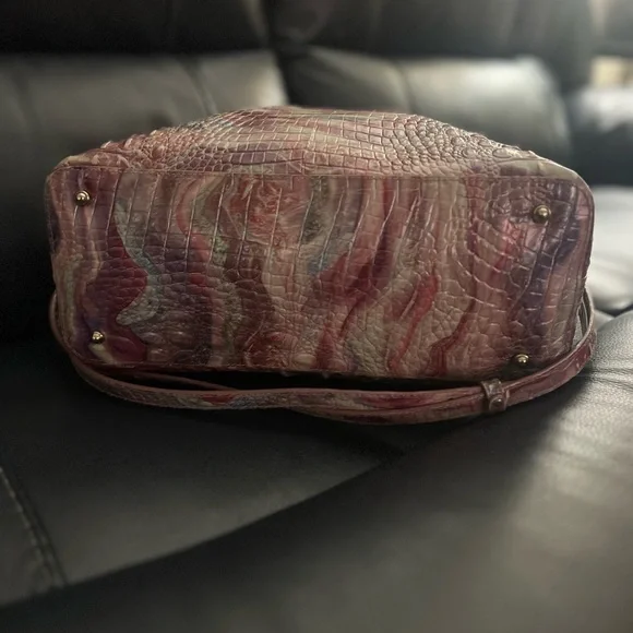 Authentic Brahmin Blue and Red Shoulder Bag with Textured Finish - Picture 3 of 13